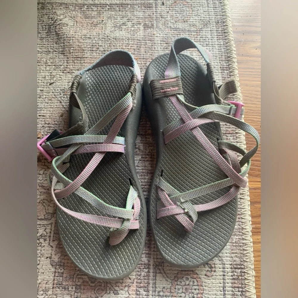 Chaco Women's Purple Green Women Sandals Size 9 Summer Shoes Slip On Strap - Picture 1 of 4